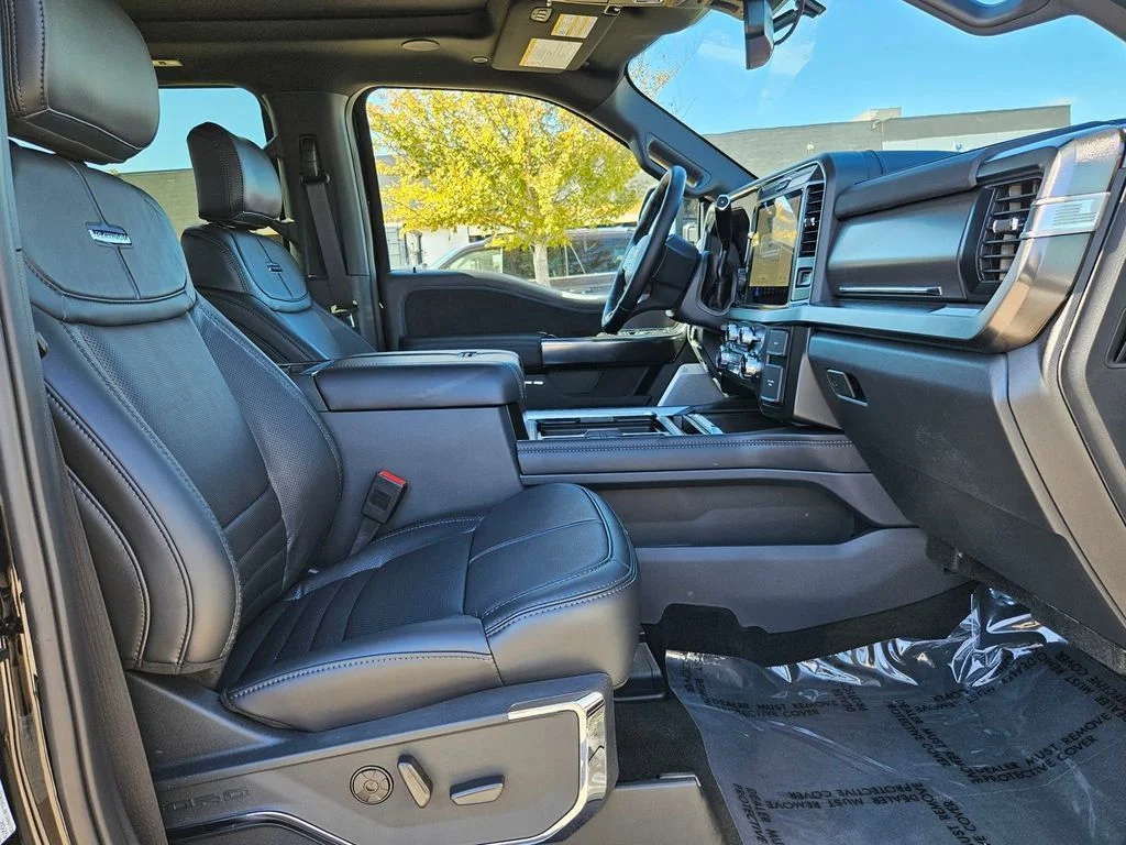 2026 Ford F-350 Super Duty Platinum - Photo 37