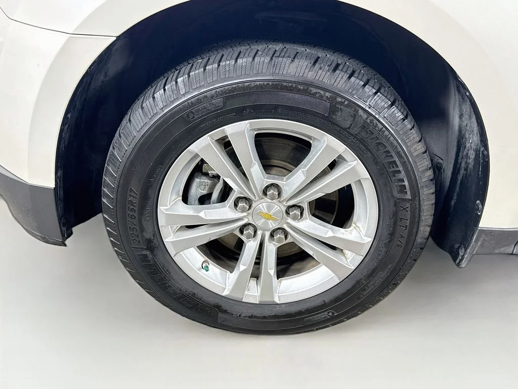 Used 2015 White Chevrolet LT image 37