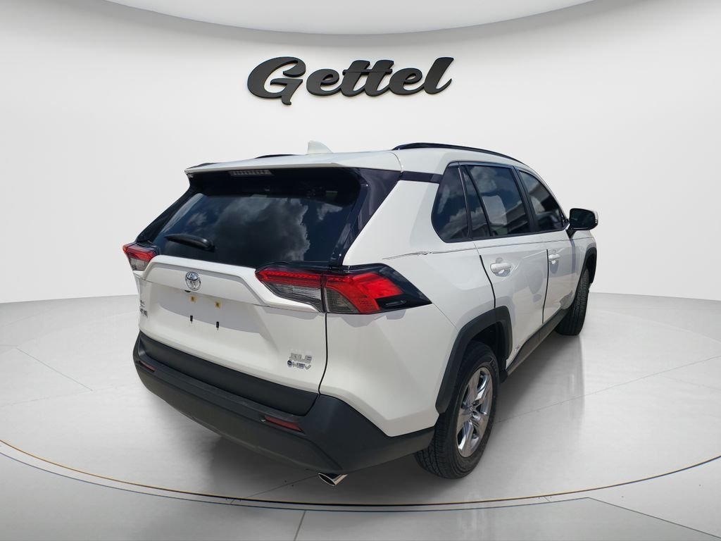 Certified Used 2025 White Toyota XLE image 3