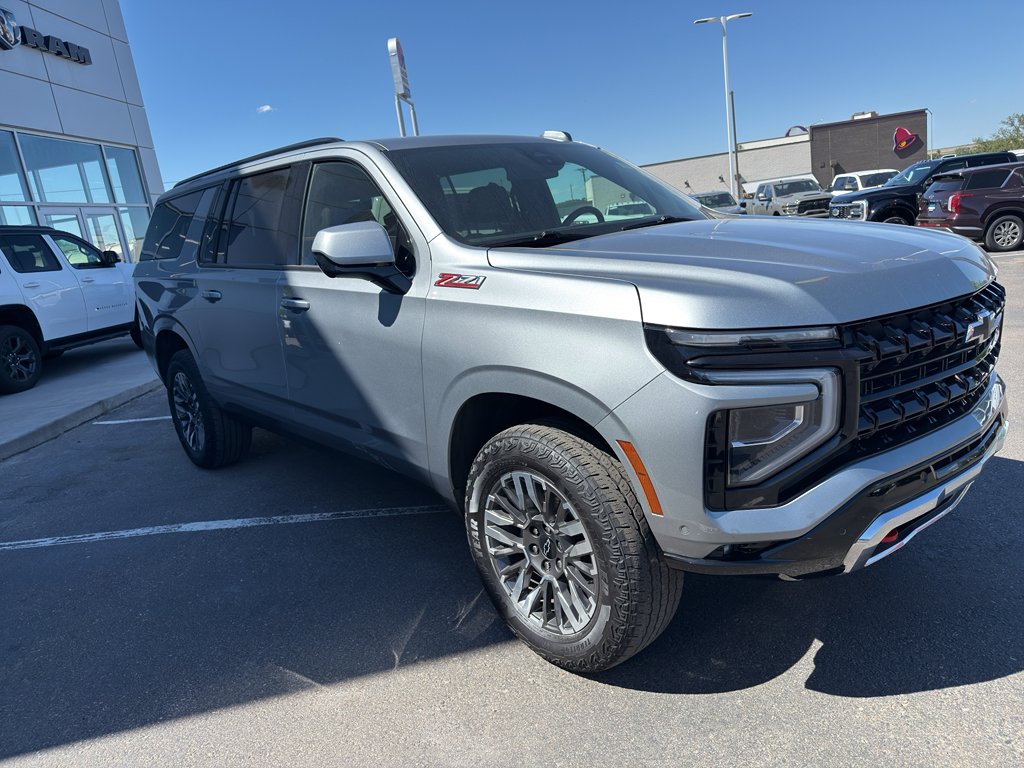 Used 2025 Gray Chevrolet Z71 image 7