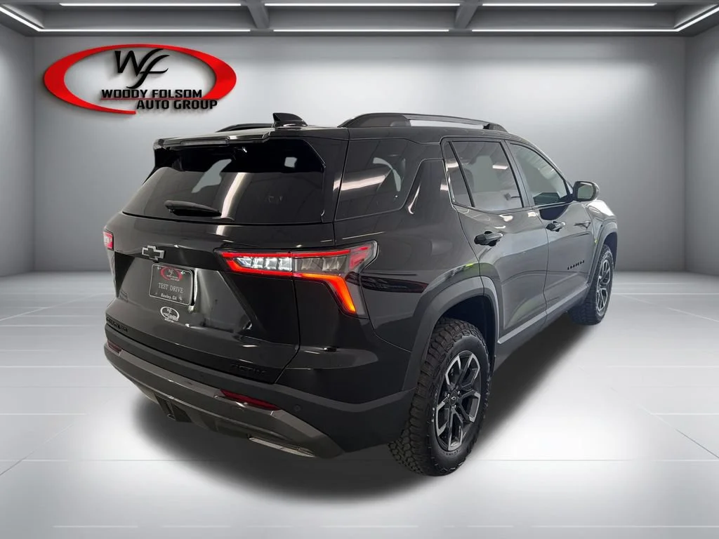 New 2027 Mosaic Black Metallic Chevrolet ACTIV image 6
