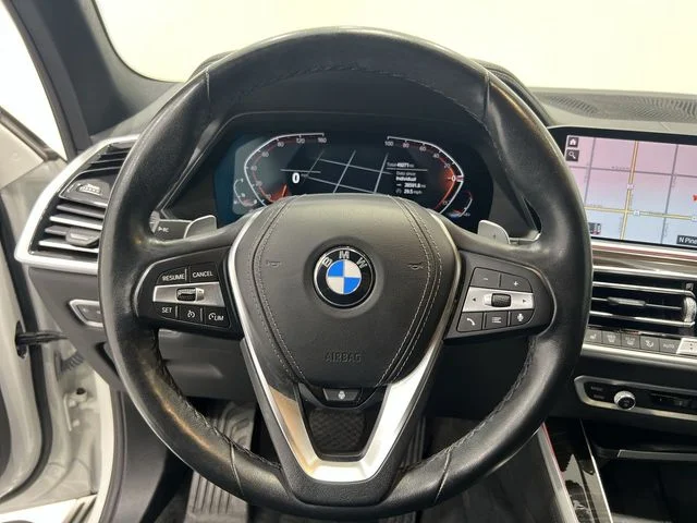 Certified Used 2021 White BMW xDrive40i image 10
