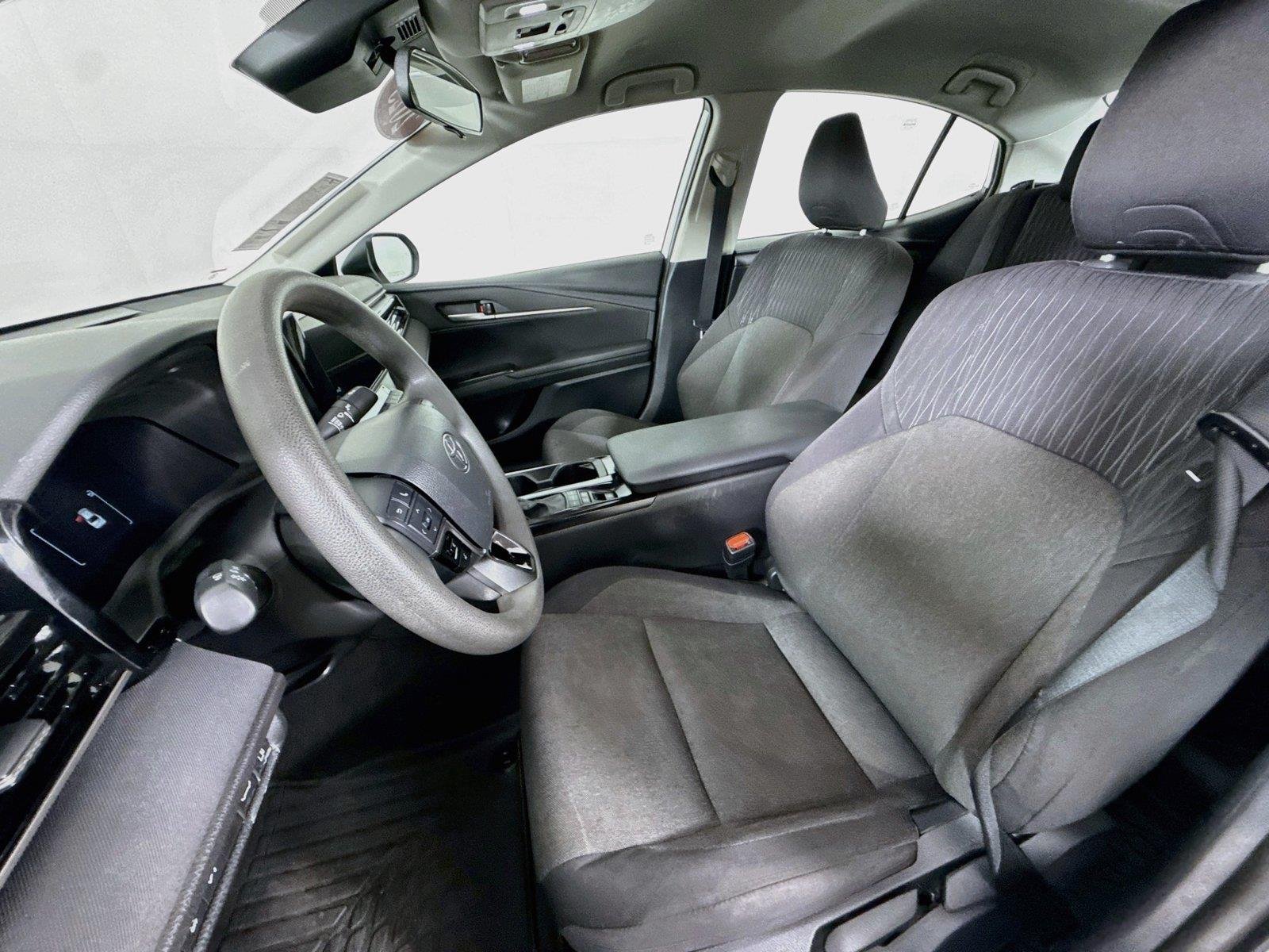 Used 2025 Ice Cap Toyota LE image 3