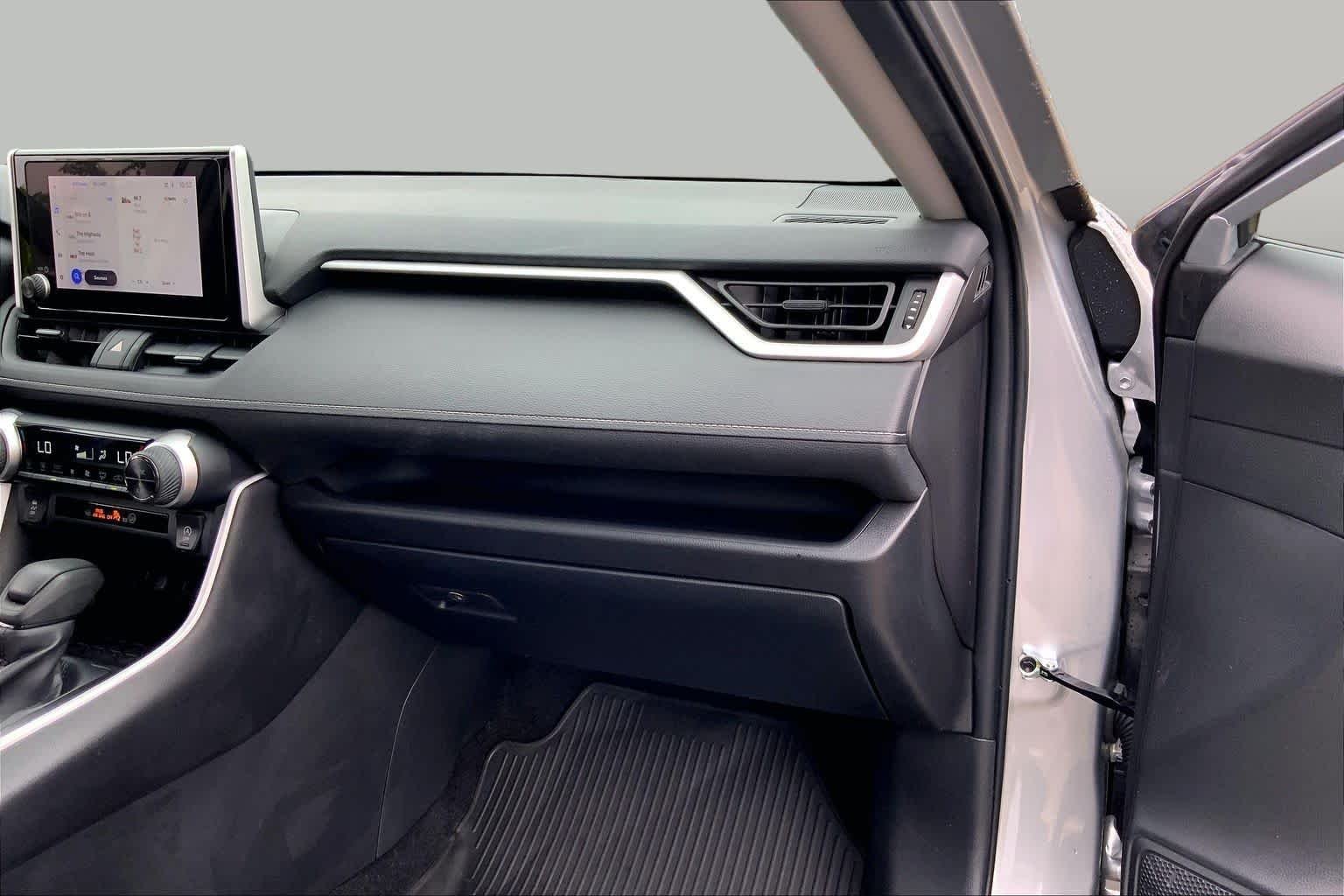 Used 2024 Silver Sky Metallic Toyota XLE image 18