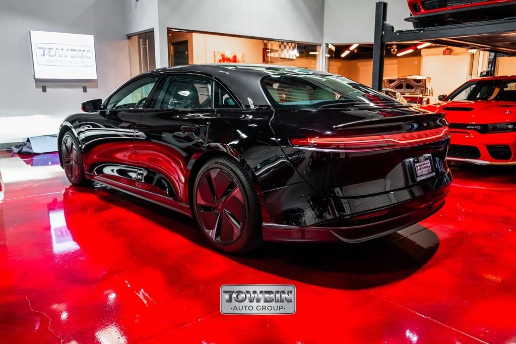 Used 2024  Lucid Touring image 6