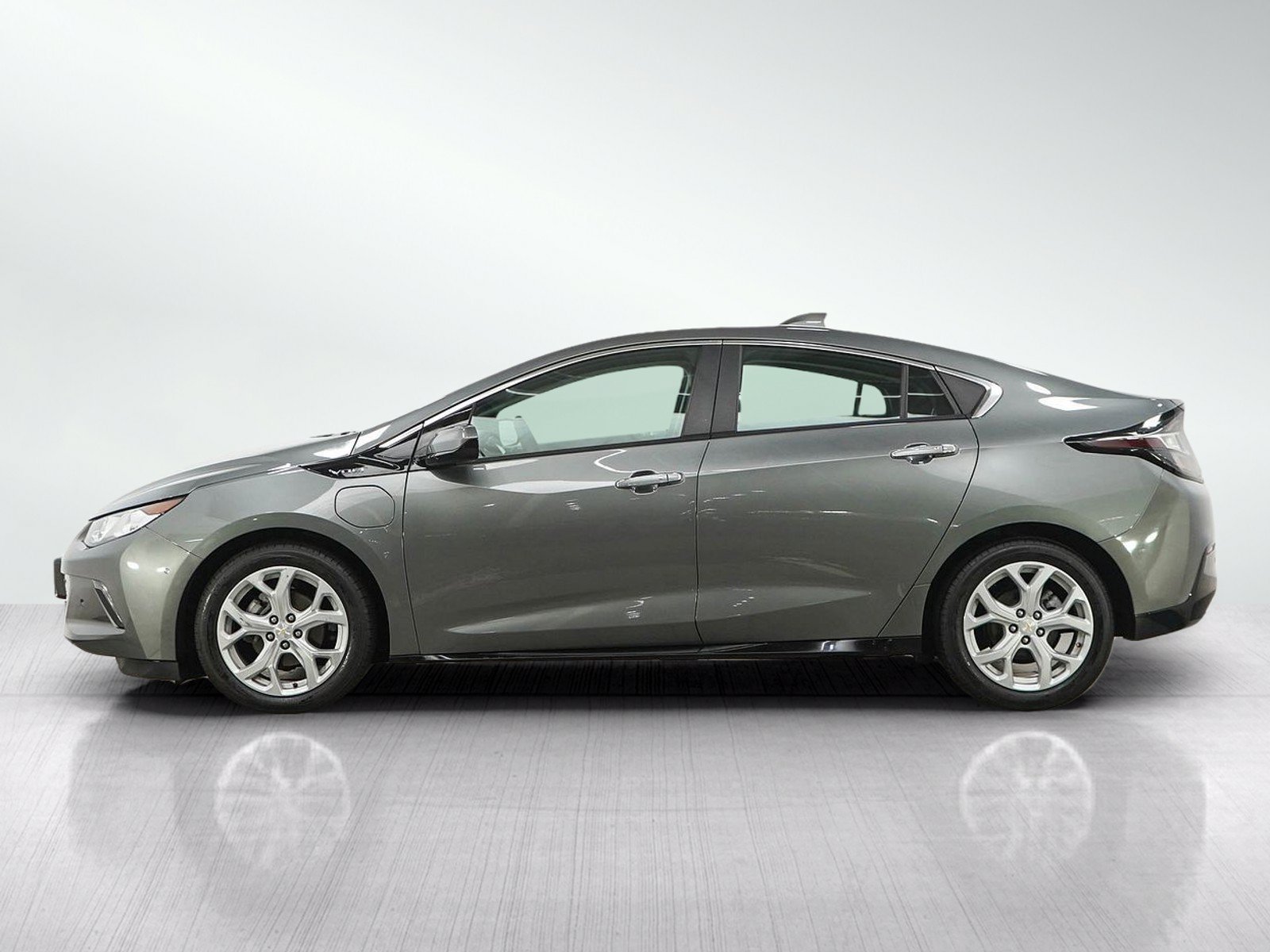 Used 2017 Chevrolet Volt Premier with VIN 1G1RD6S53HU187397 for sale in Burnsville, Minnesota