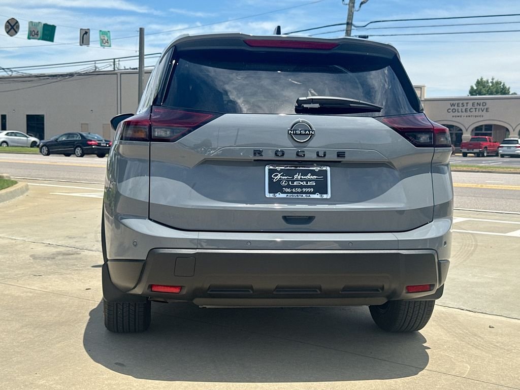Used 2026 Gray Nissan Dark Armor image 7