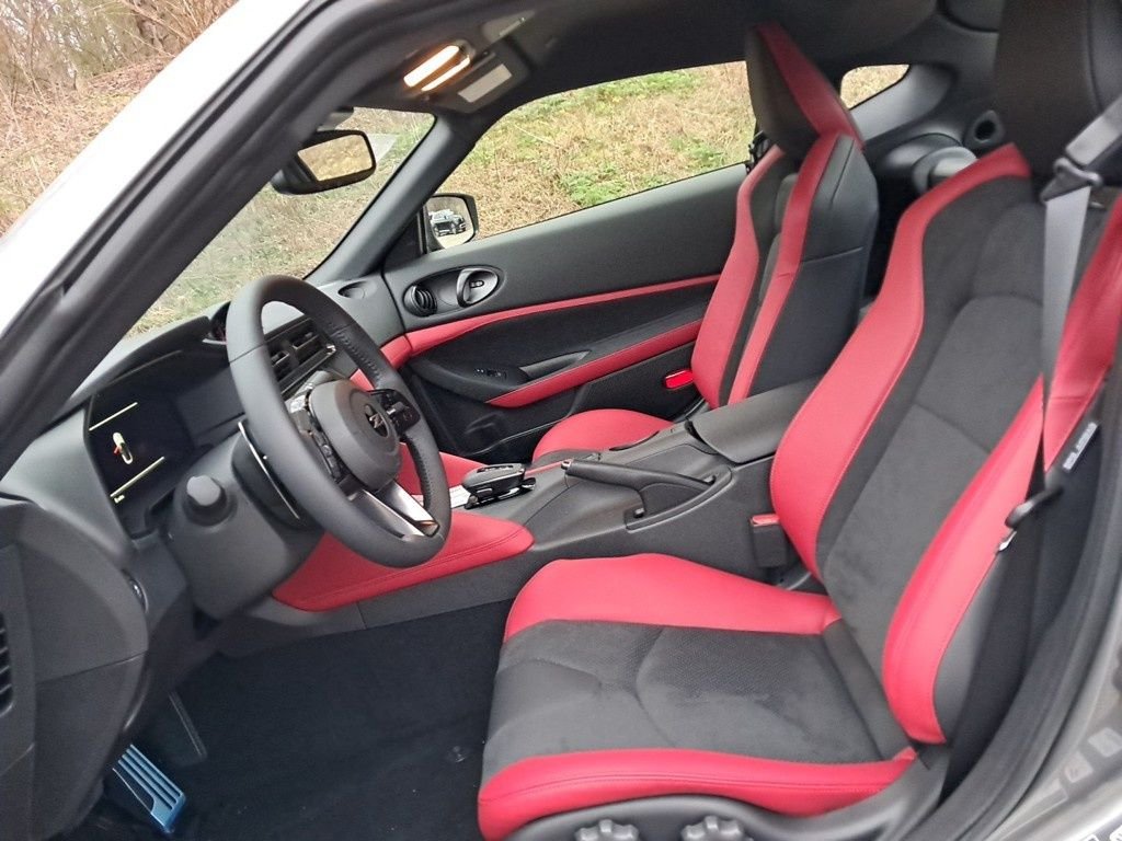 2025 Nissan Z Performance - Photo 10