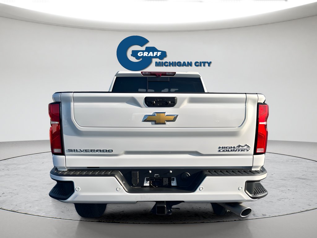 New 2026 Summit White Chevrolet High Country image 4