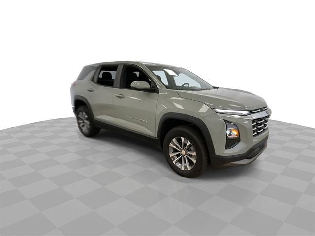 2026 Chevrolet Equinox LT, photo 2 of 12