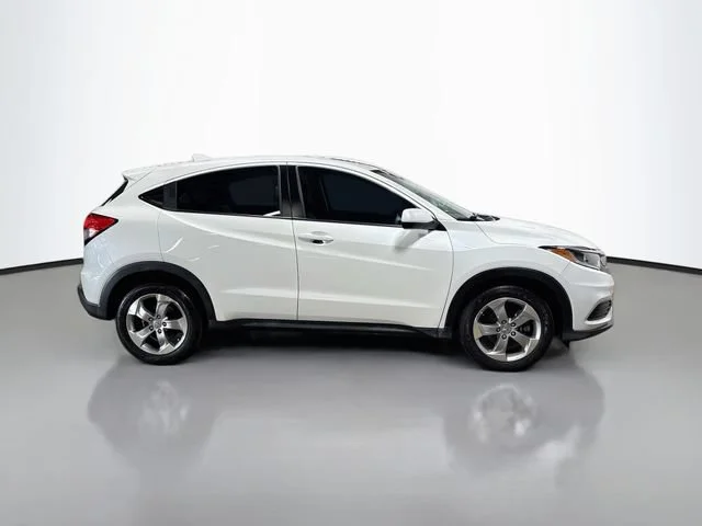 Used 2021 Honda HR-V LX with VIN 3CZRU5H34MM722270 for sale in Tallmadge, OH