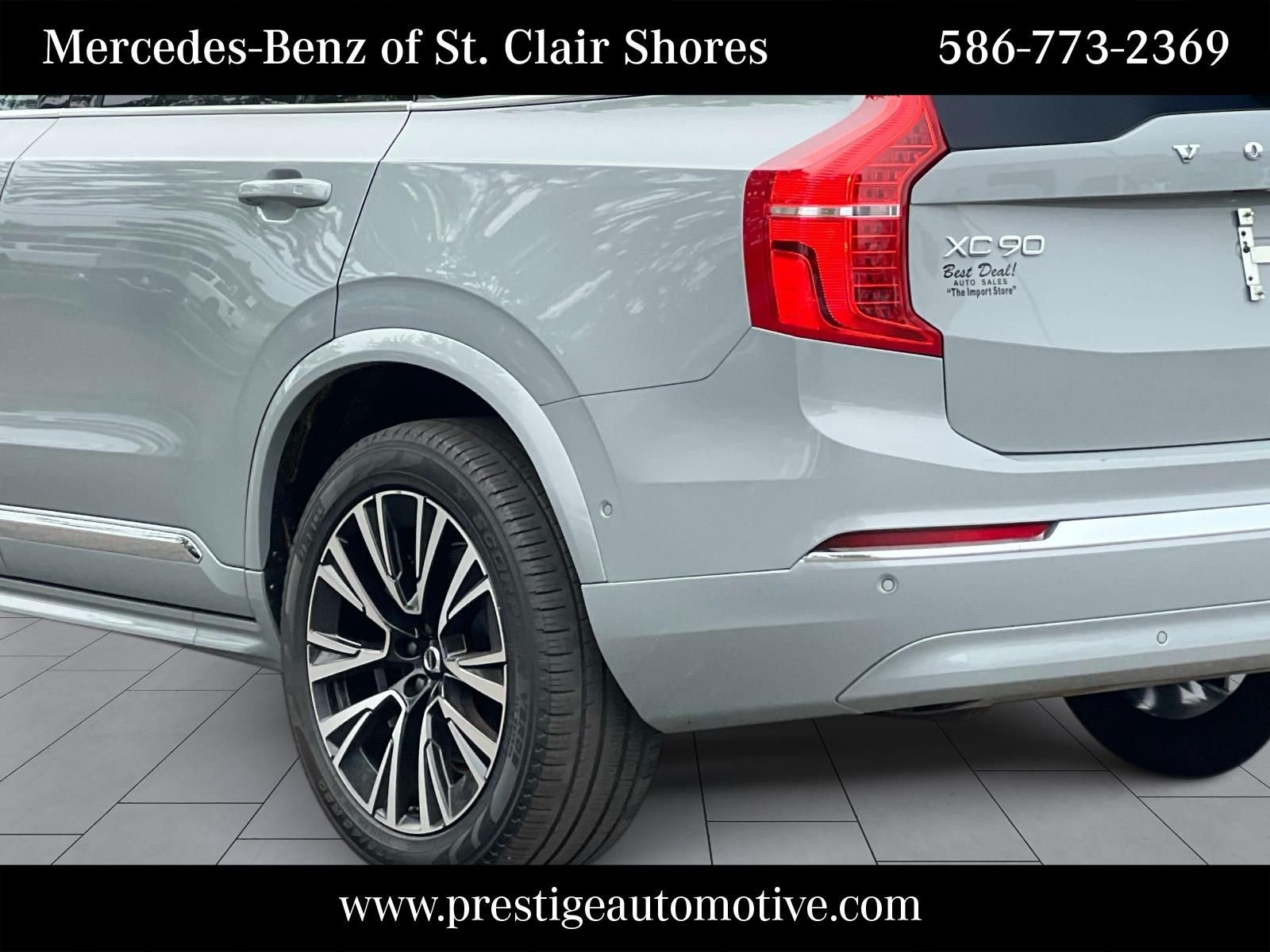 Used 2024 Gray Volvo T8 Plus Bright Theme 7 Passenger image 4