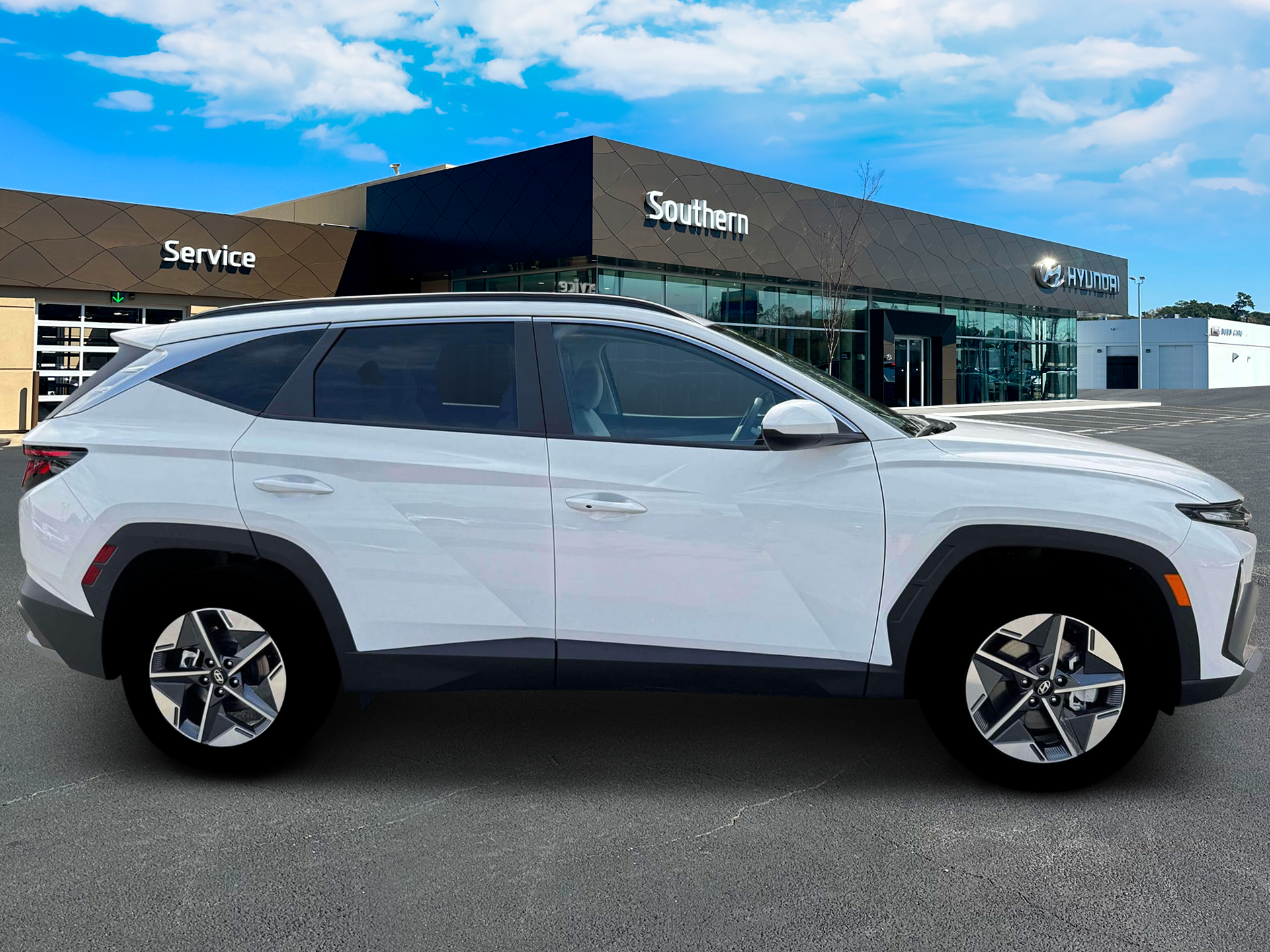 New 2026 White Hyundai SEL AWD image 9