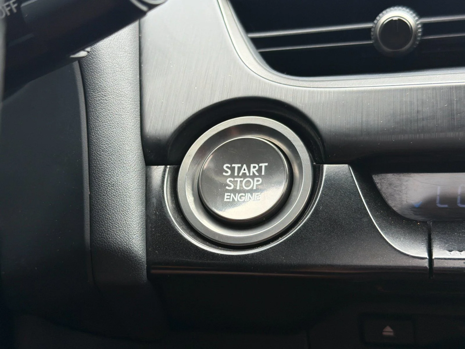 Used 2019 White Lexus 200 F SPORT image 24