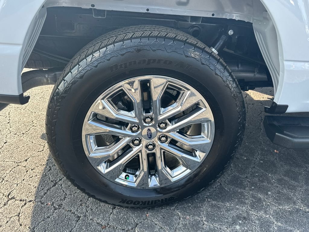 New 2025 White Ford Lariat image 17