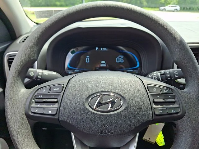 New 2026 White Hyundai SE image 15