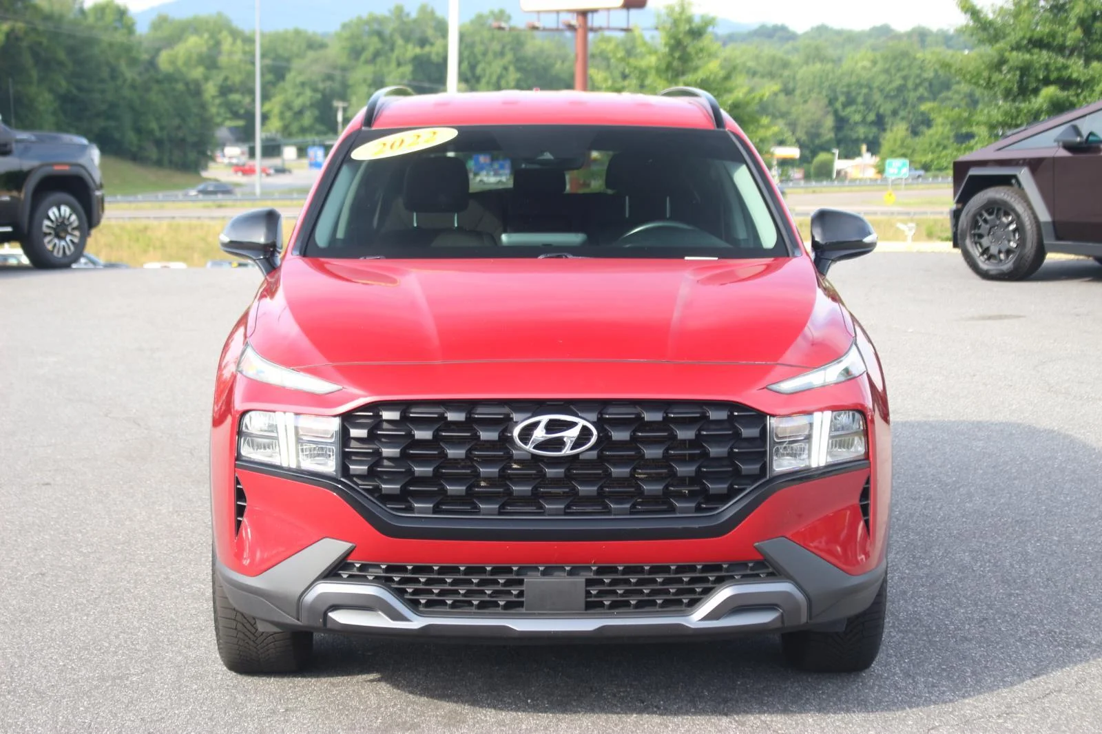 Used 2022 Red Hyundai XRT image 2