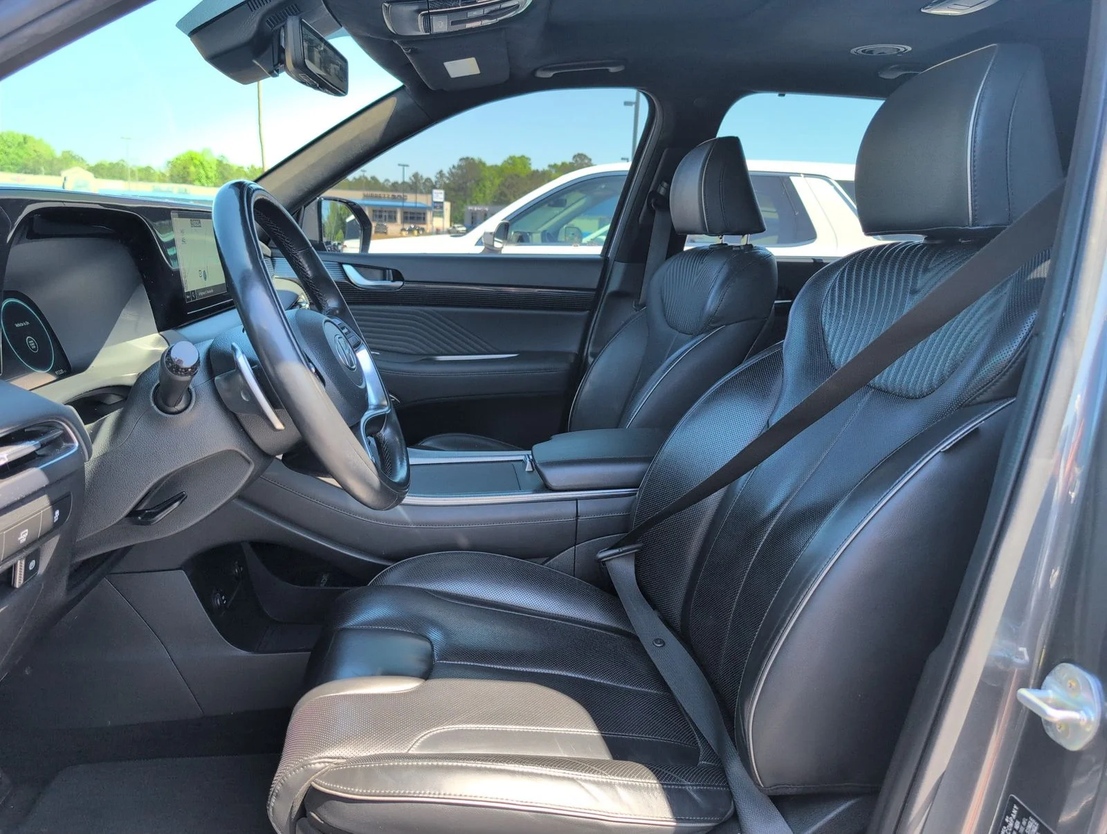 Used 2023 Gray Hyundai Calligraphy image 13