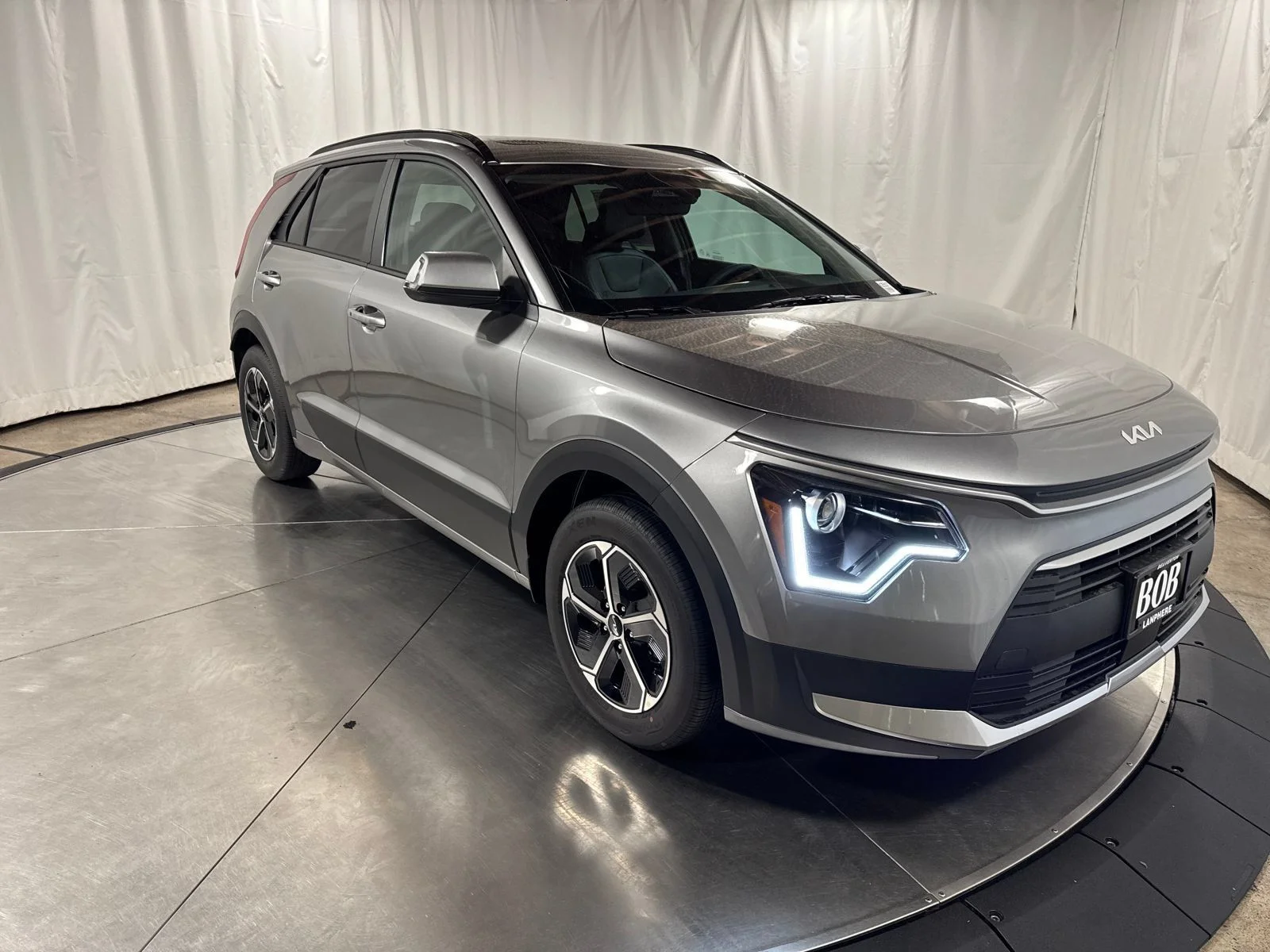 New 2026 Steel Gray Kia EX image 10