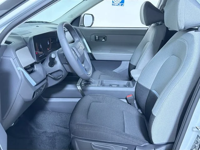 New 2027 IVORY SILVER Kia LX image 18