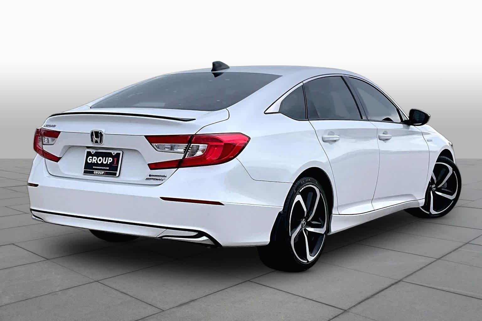 Used 2022 Platinum White Pearl Honda Sport image 11