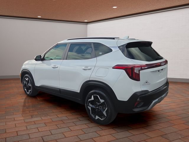 Used 2024 Snow White Pearl Kia EX image 31