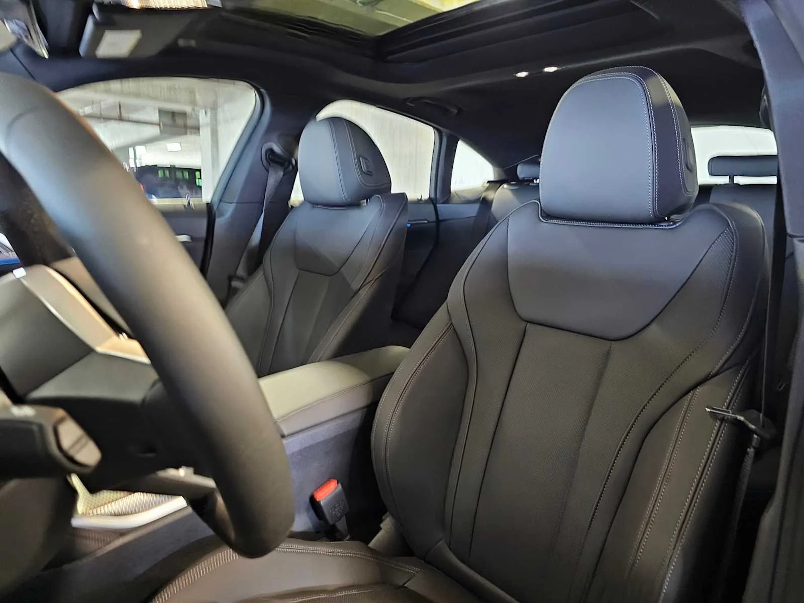 New 2026 Black Sapphire Metallic BMW xDrive40 image 27
