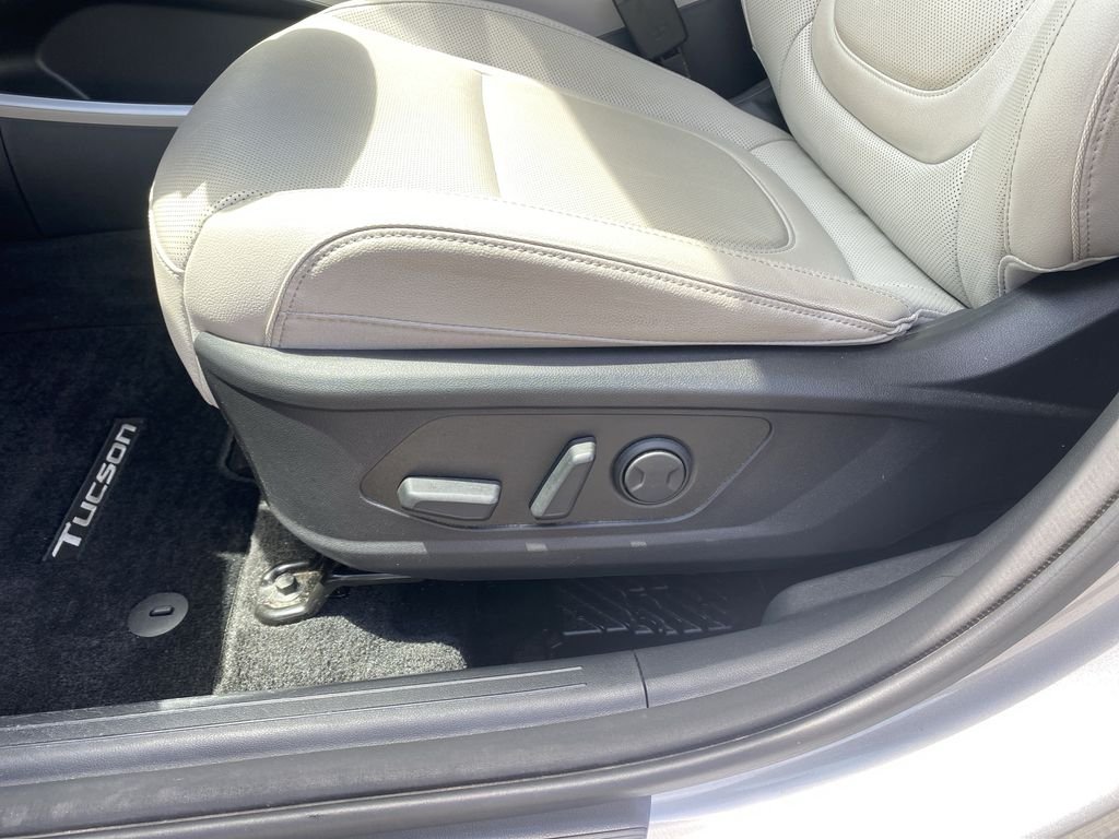 Certified Used 2024 Shimmering Silver Hyundai Limited image 12