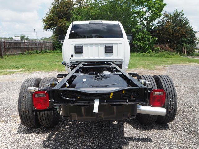 New 2025 Bright White Clearcoat RAM Tradesman image 8