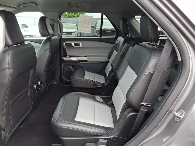 Used 2023 Gray Ford XLT image 11