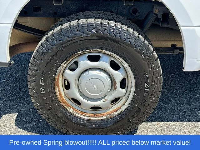 Used 2018 White Ford XL image 11