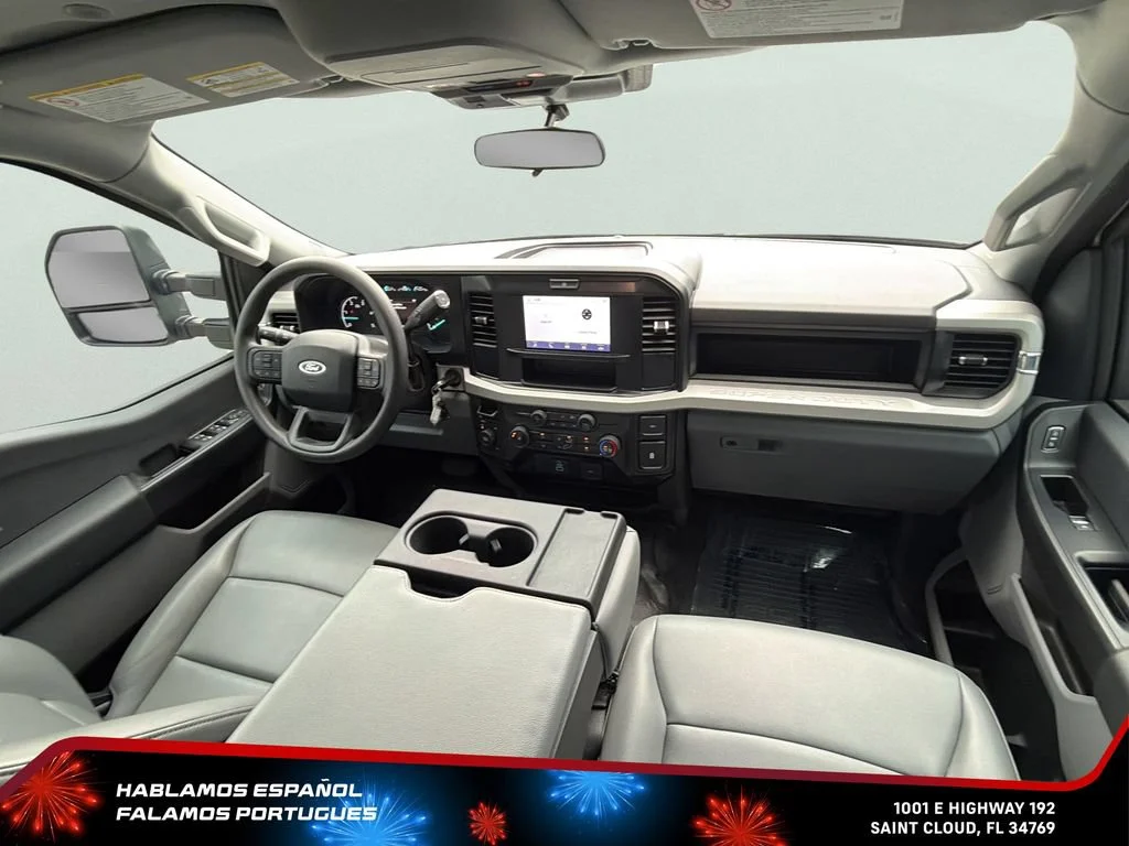 Used 2025 White Ford XL image 29