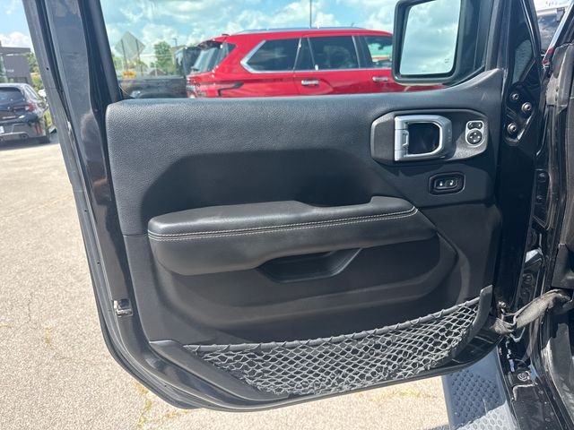 Used 2019 Black Jeep Unlimited Sahara image 12