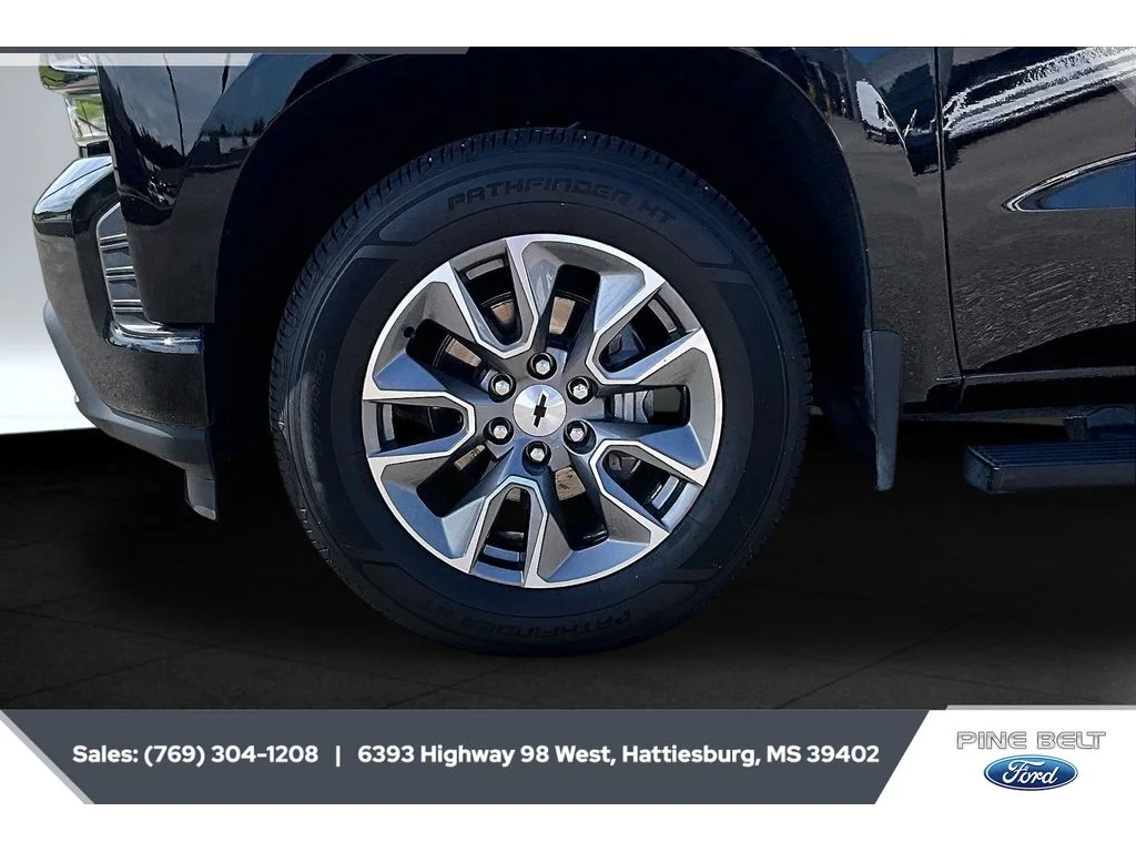 Used 2021 BLACK Chevrolet RST image 7