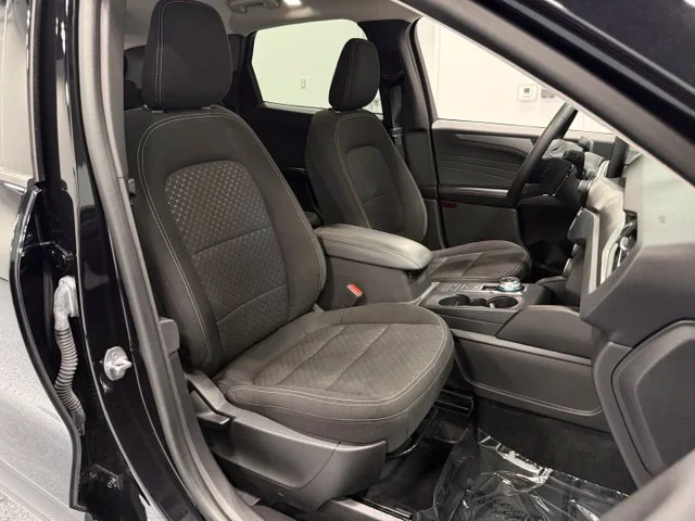 Used 2023 Black Ford Active image 31