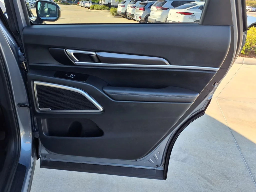 Used 2025 Silver Kia S image 22