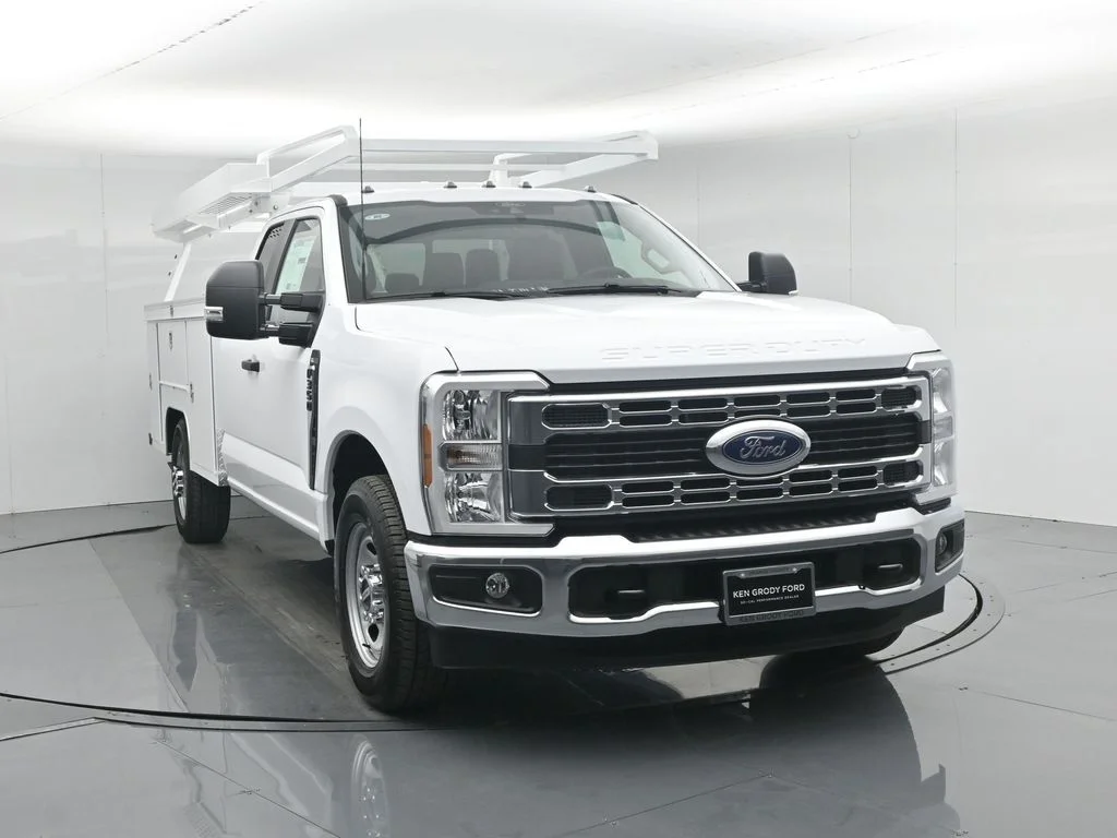 New 2026 White Ford XL image 63