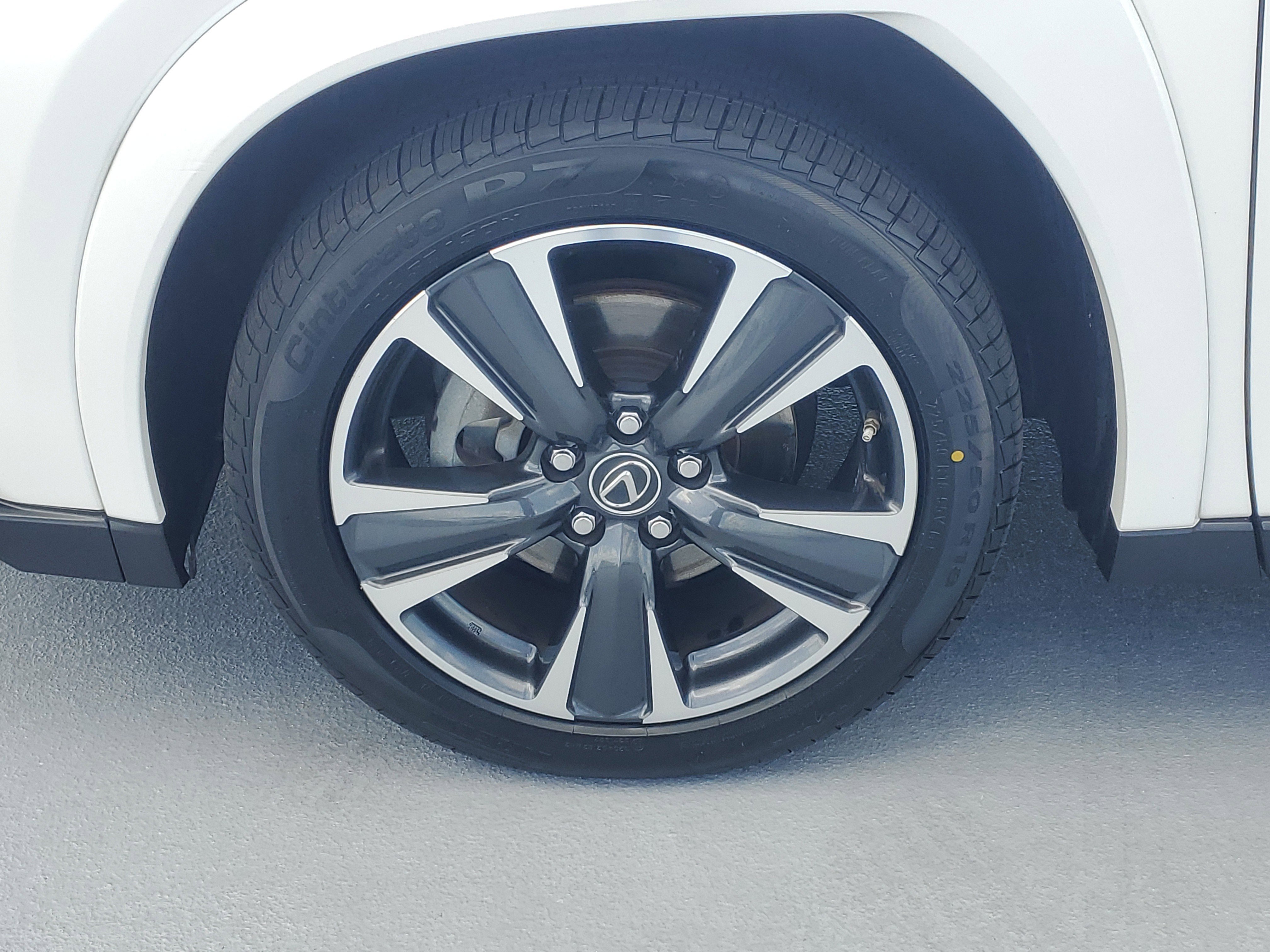 Certified Used 2022 White Pearl Lexus UX 200 image 4