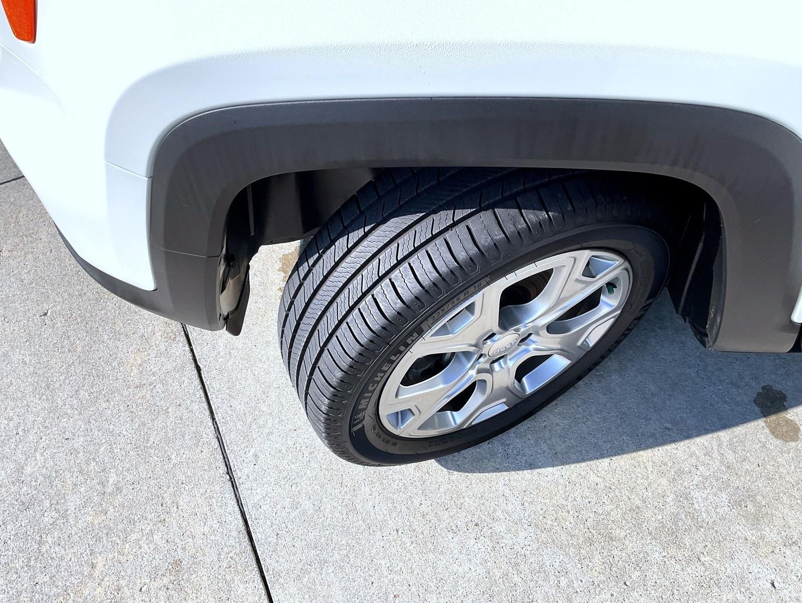 Used 2020 White Jeep Limited image 23