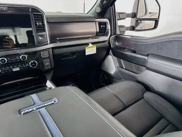 New 2026 Glacier Gray Metallic Tri-Coat Ford F-250® Platinum® image 59