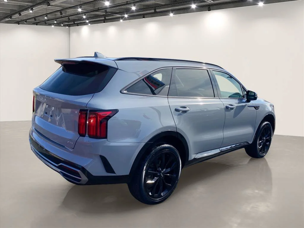 Used 2023 Wolf Gray Kia SX image 8