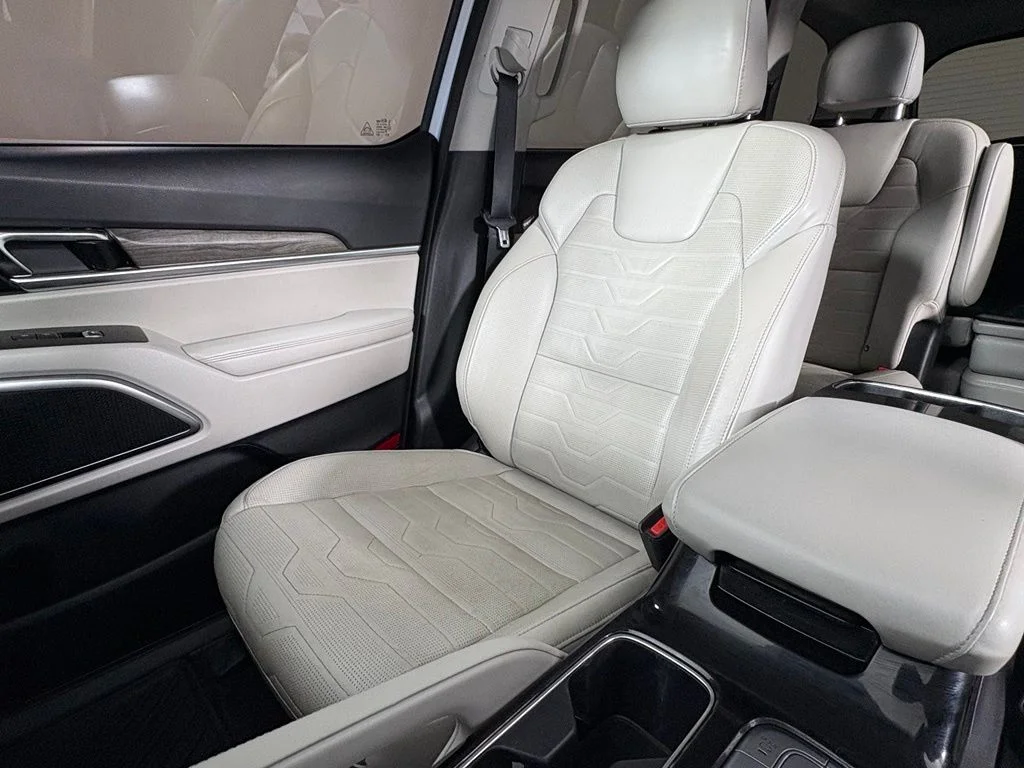 Used 2020 Snow White Pearl Kia SX image 19