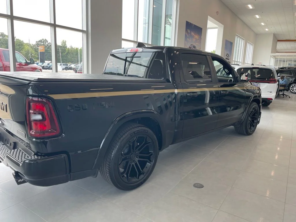 New 2026 Diamond Black Crystal Pearl-Coat Exterior Paint RAM DC 650 image 4
