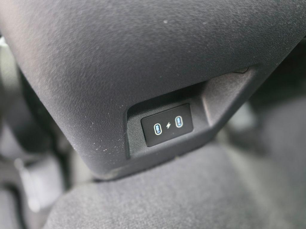 New 2026 White Hyundai SEL FWD image 18
