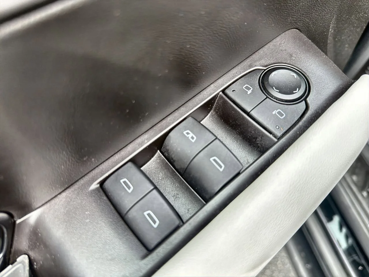 Used 2024 Onyx Black GMC AT4X image 19