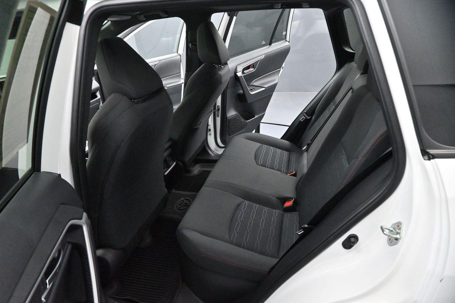 Used 2024 Ice Cap Toyota SE image 31
