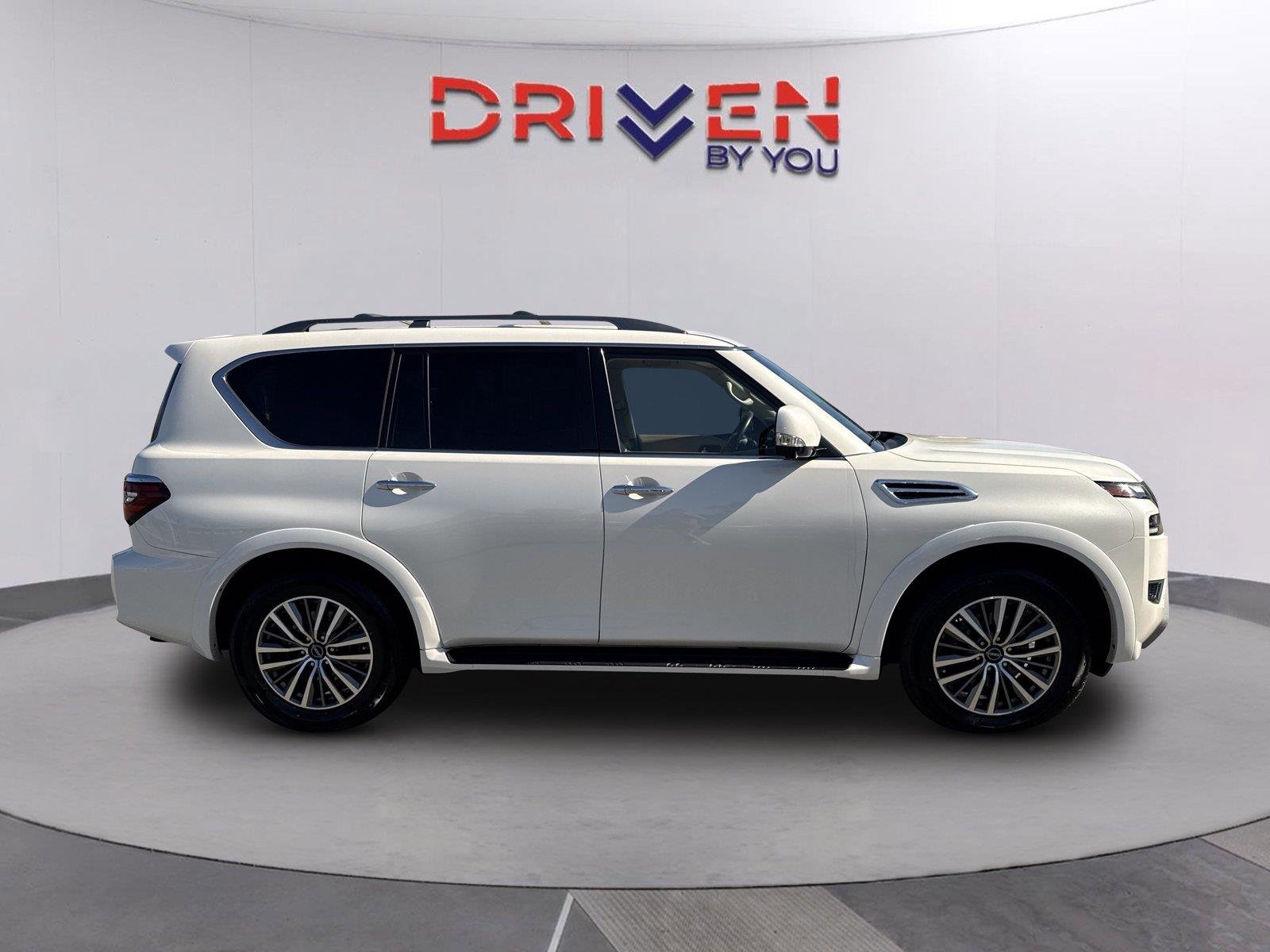 Used 2023 Aspen White Tricoat Nissan SL image 2
