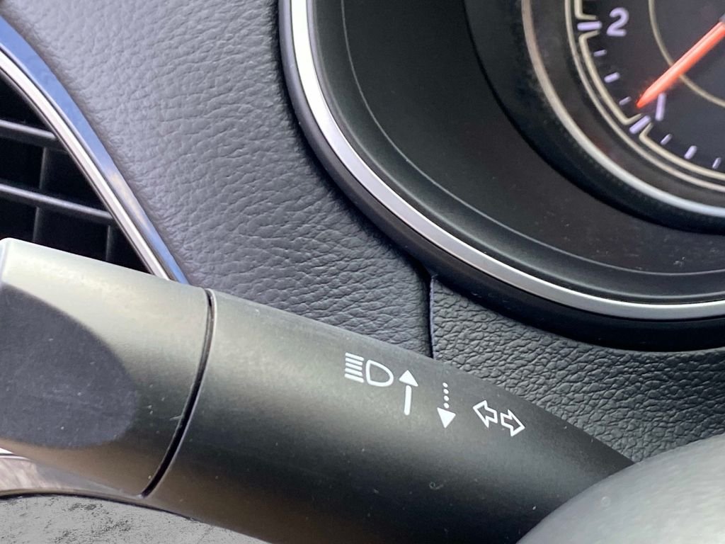 Used 2020 White Jeep Latitude Plus image 20
