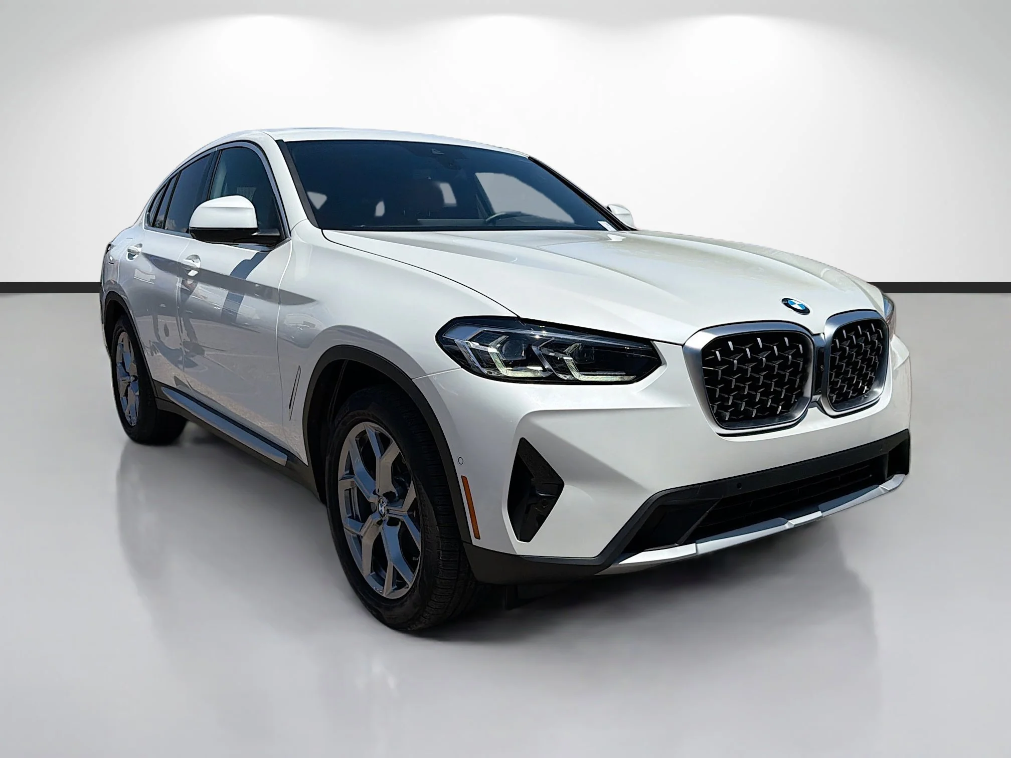 2025 BMW X4 xDrive30i's photo