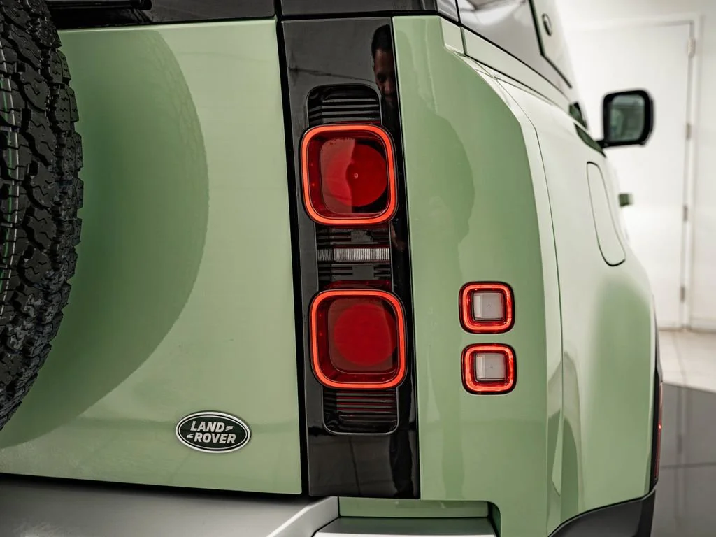 2023 Land Rover Defender 75th Edition - Photo 14